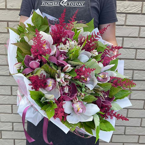 Орхидеи, альстромерии и астильба