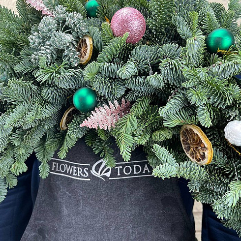 Венок из живой ели, 70см