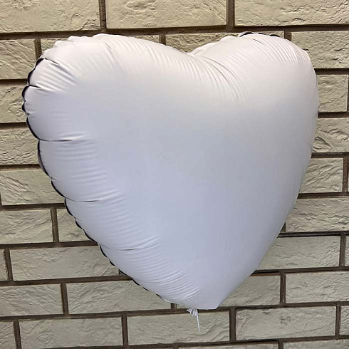 Матовое бежевое сердце