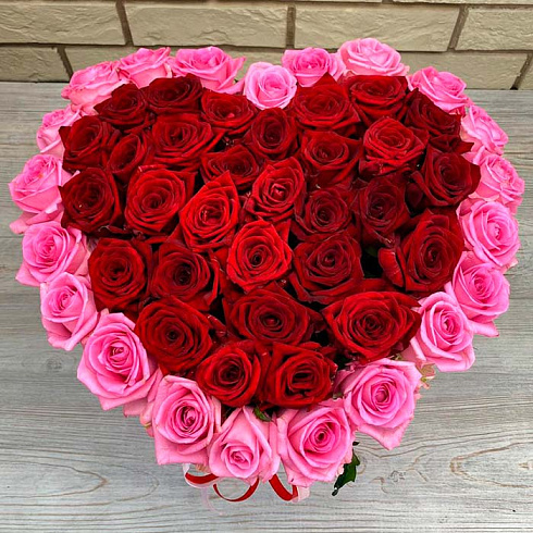 Сердце из 51 розы в коробке
