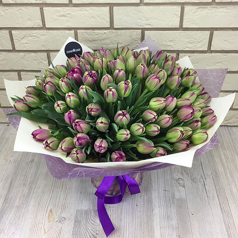 Букет из 101 тюльпана