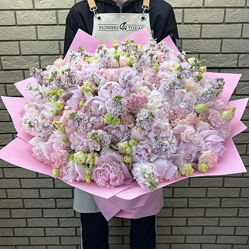 Пионы, маттиолы и эустомы