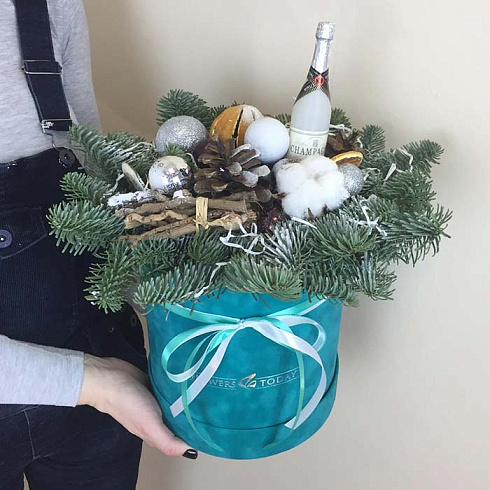 Новогодняя композиция в бирюзовой коробке