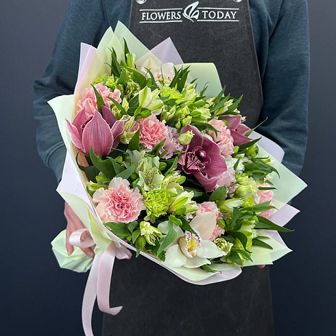 Орхидеи, альстромерии и гвоздики