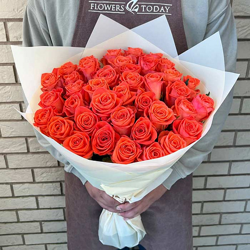 39 коралловых роз