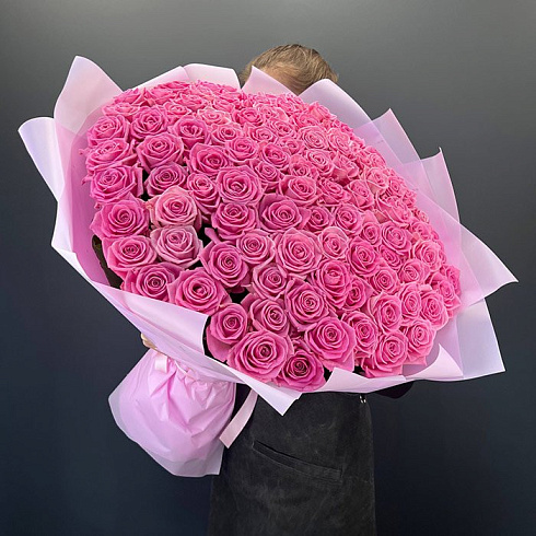 101 розовая роза