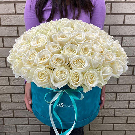 101 белая роза в коробке