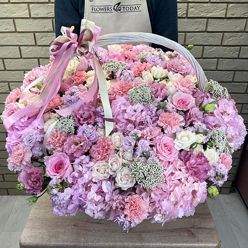 Гортензии, эустомы, розы, гвоздики