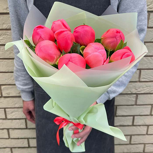 Коралловые пионы