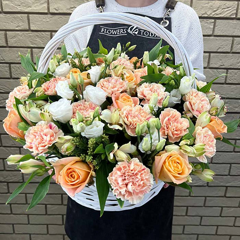 Розы, эустомы, гвоздики, альстромерии