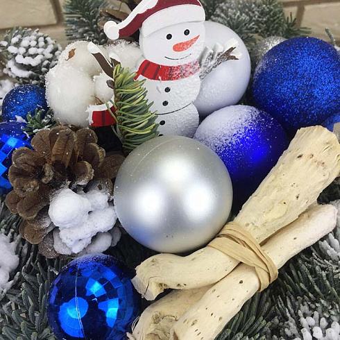 Новогодняя композиция в синей коробке