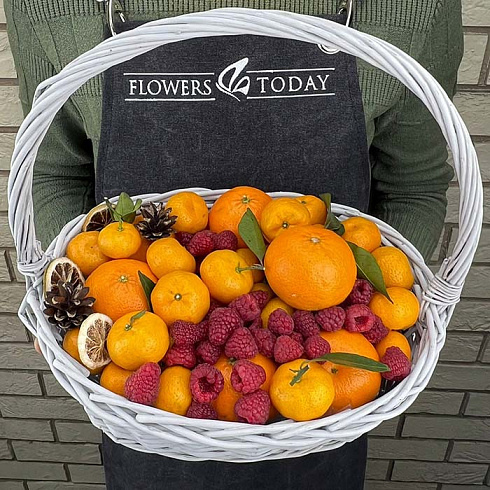 Мандарины и малина