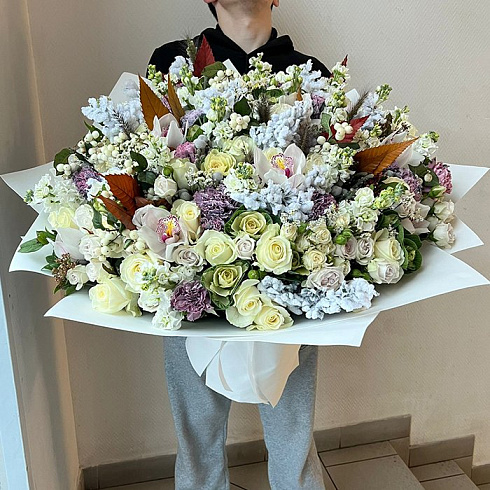 Розы, орхидеи, маттиолы и экзотика