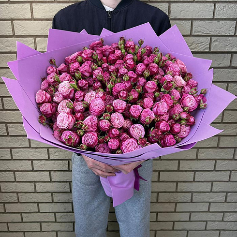 Яркие поновидные кустовые розы