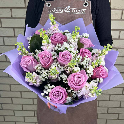 Розы, маттиолы, статицы