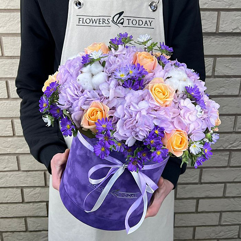 Фиолетовая композиция с гортензиями